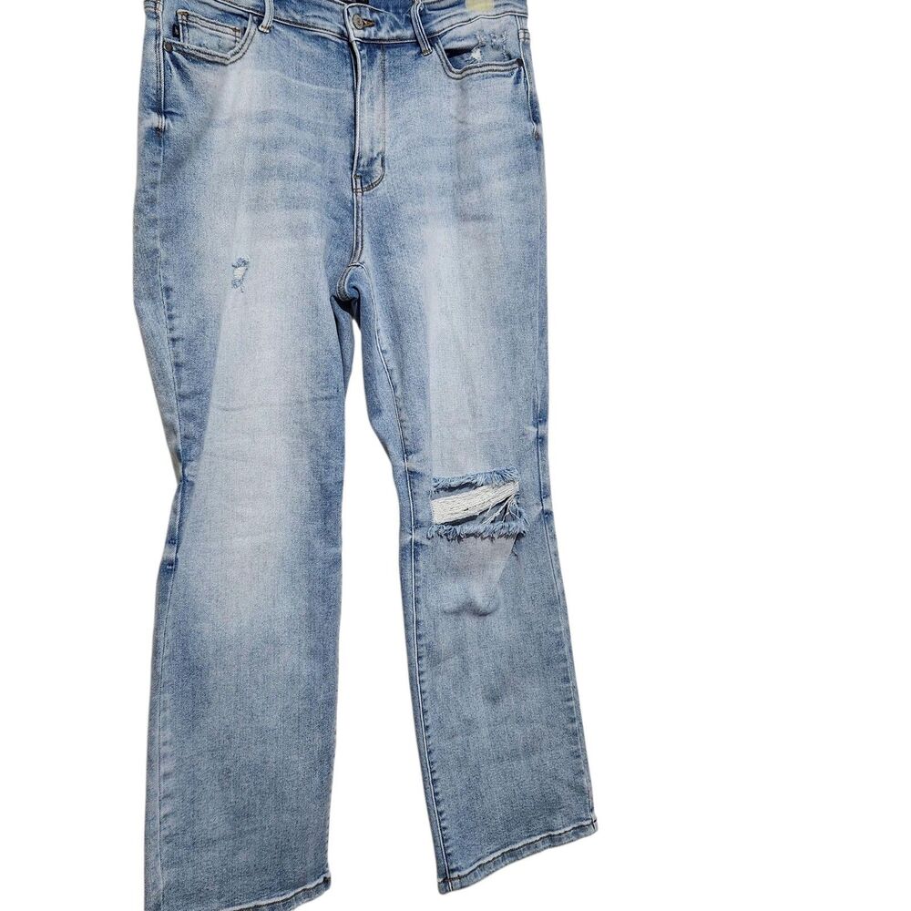 Judy Blue Light Wash Straight Leg Jeans with Knee Distress